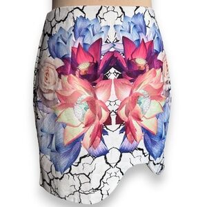 TOBI floral print mini skirt wave hem size S